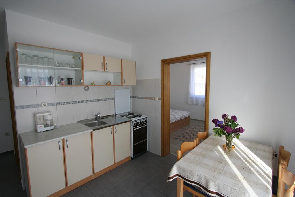 Apartments Mihalic Šilo Zewnętrze zdjęcie