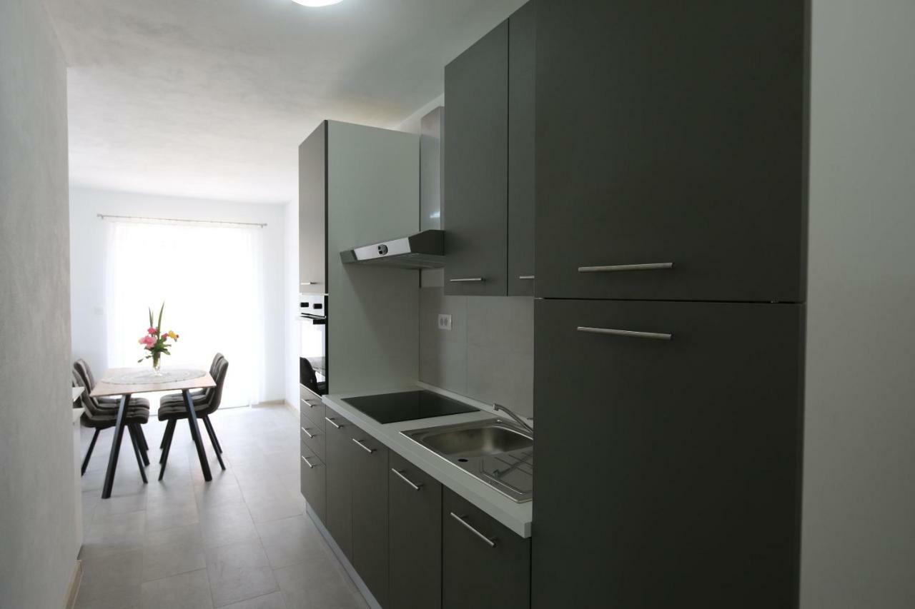 Apartments Mihalic Šilo Zewnętrze zdjęcie